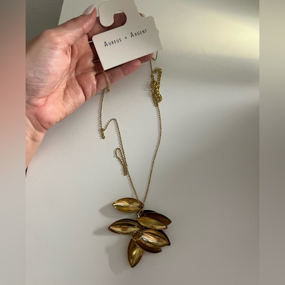 Pendant necklace